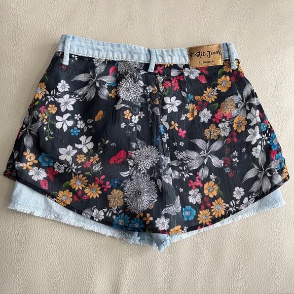 NWT - Desigual Women’s Denim Short with Floral Skirt - US Size 4 - Picture 9 of 15